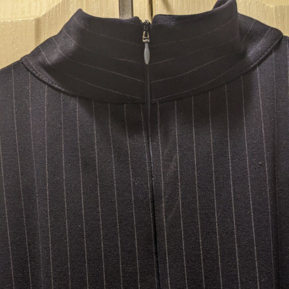 Dress - Picture 5 of 6